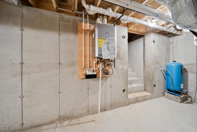 53A Kimball Hill Road, Hudson, NH 03051