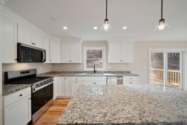 53A Kimball Hill Road, Hudson, NH 03051