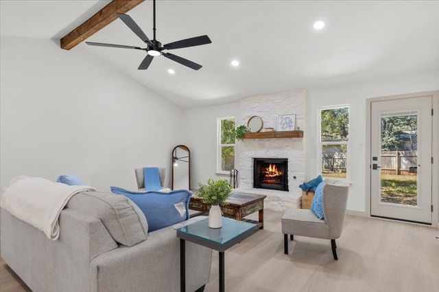 12006 Trianon LN, Austin, TX 78727