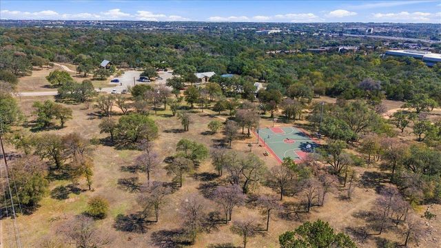 12006 Trianon LN, Austin, TX 78727