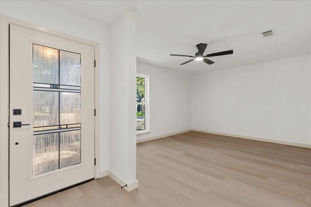 12006 Trianon LN, Austin, TX 78727
