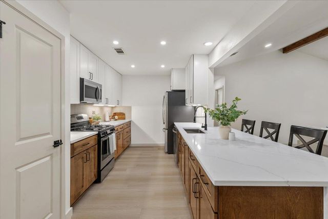 12006 Trianon LN, Austin, TX 78727
