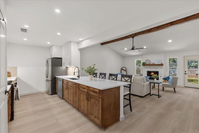 12006 Trianon LN, Austin, TX 78727