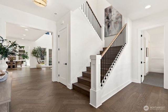 15045 SE 45th Place, Bellevue, WA 98006