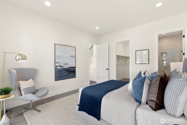 15045 SE 45th Place, Bellevue, WA 98006