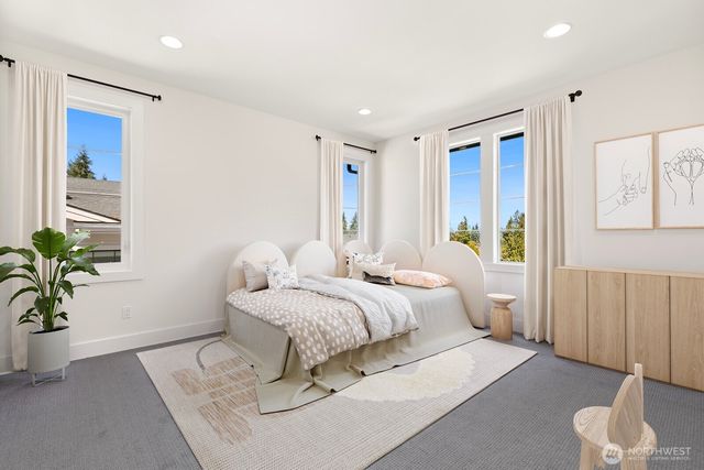 15045 SE 45th Place, Bellevue, WA 98006