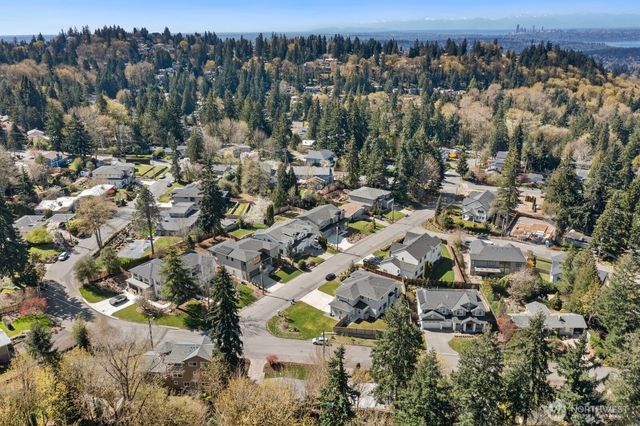 15045 SE 45th Place, Bellevue, WA 98006