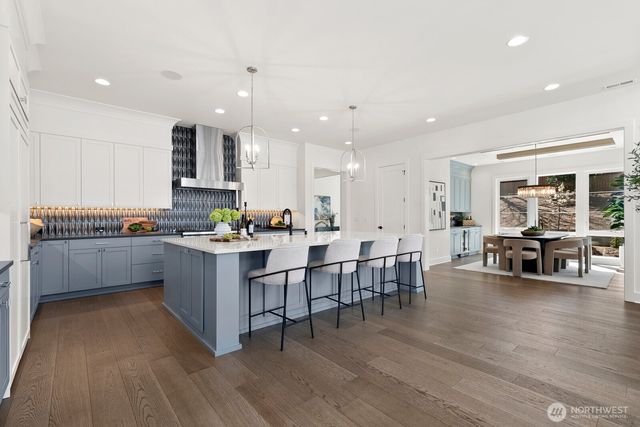 15045 SE 45th Place, Bellevue, WA 98006