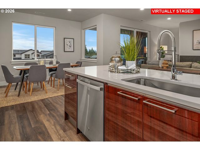 15328 Sw HAWK RIDGE Rd, Tigard, OR 97224