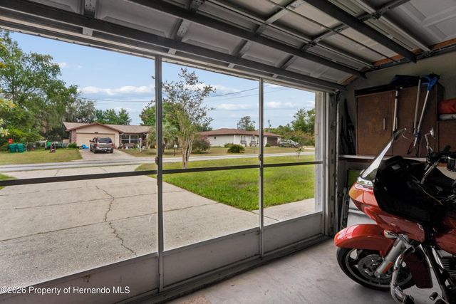 1904 W Belgrade Drive, Citrus Springs, FL 34434