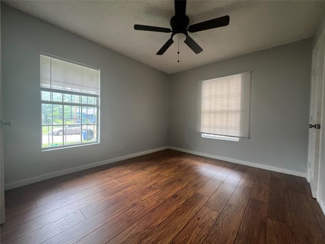 2722 Locust Avenue, Dallas, TX 75216