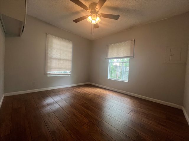 2722 Locust Avenue, Dallas, TX 75216