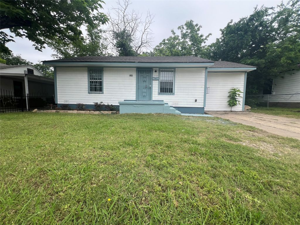 2722 Locust Avenue, Dallas, TX 75216