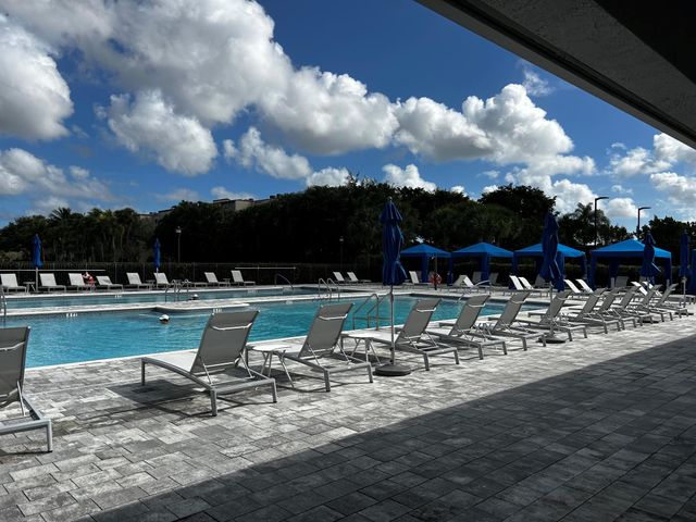 7053 Peters Lane, Delray Beach, FL 33446