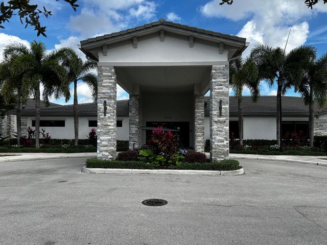 7053 Peters Lane, Delray Beach, FL 33446