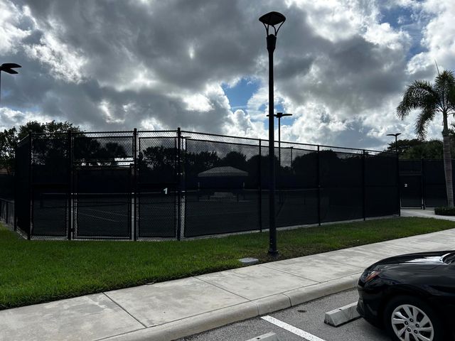 7053 Peters Lane, Delray Beach, FL 33446