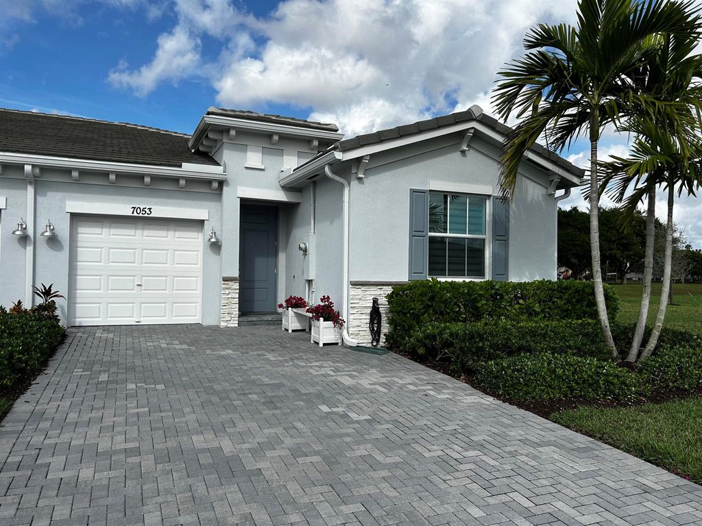 7053 Peters Lane, Delray Beach, FL 33446