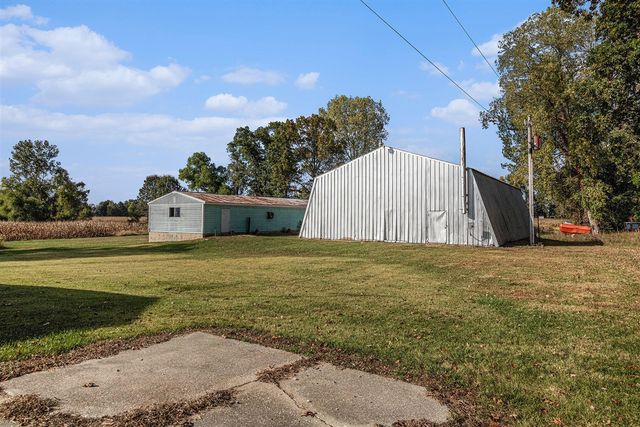 4935 Curran Road, Buchanan, MI 49107