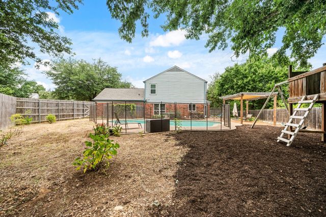 3312 John Court N, Hurst, TX 76054