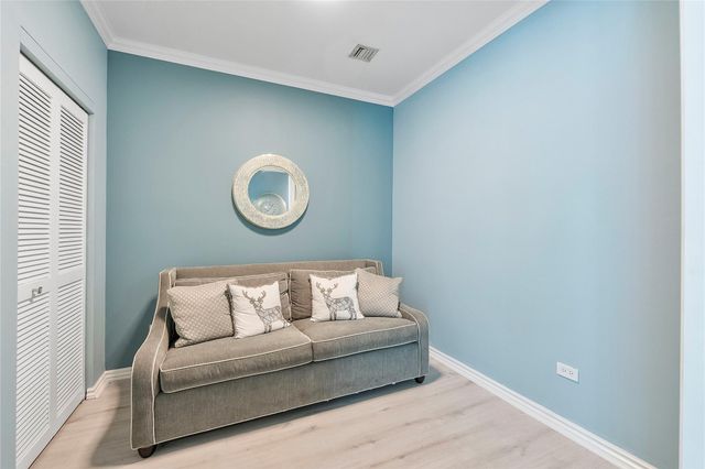 313 NE 2nd Street 204, Fort Lauderdale, FL 33301