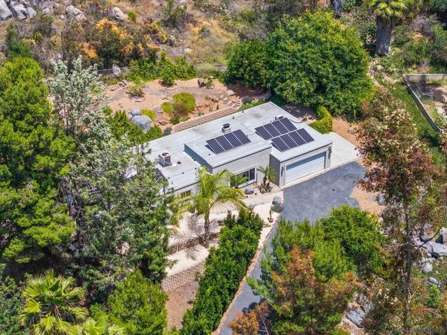 1839 Avocado, San Diego, CA 92020