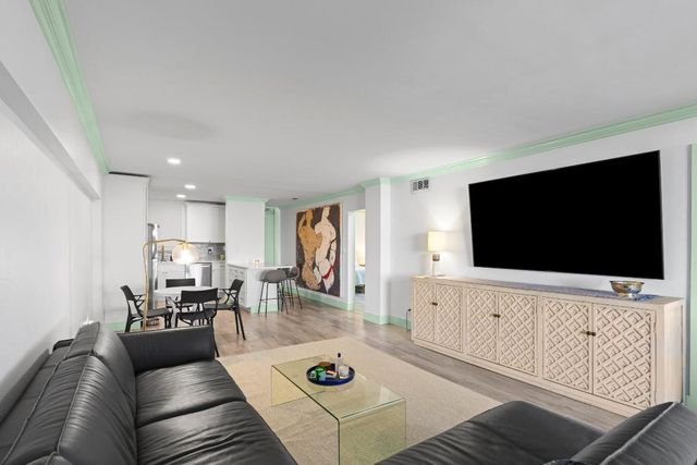 917 N Flagler Drive 108, West Palm Beach, FL 33401