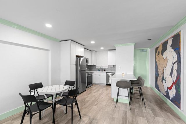 917 N Flagler Drive 108, West Palm Beach, FL 33401