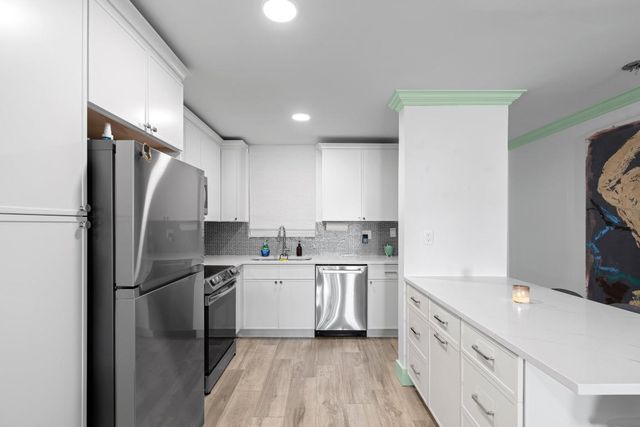 917 N Flagler Drive 108, West Palm Beach, FL 33401