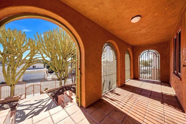 312 Olivewood, San Diego, CA 92113
