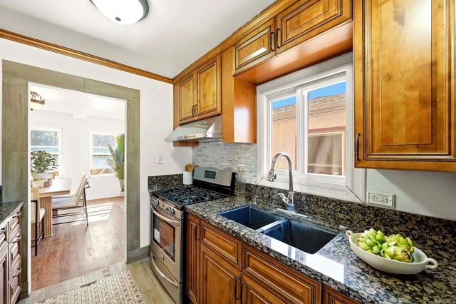 312 Olivewood, San Diego, CA 92113