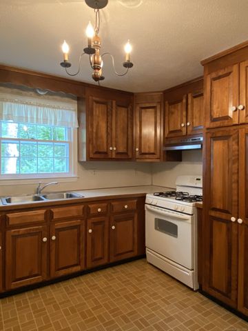129 Forge Drive, Avon, CT 06001