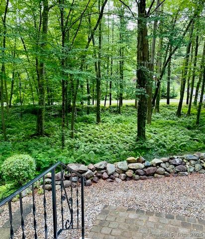 129 Forge Drive, Avon, CT 06001