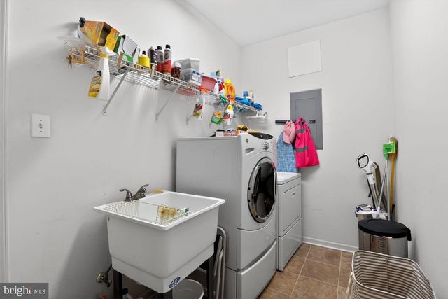 1806 RED FOX LN, Glen Mills, PA 19342