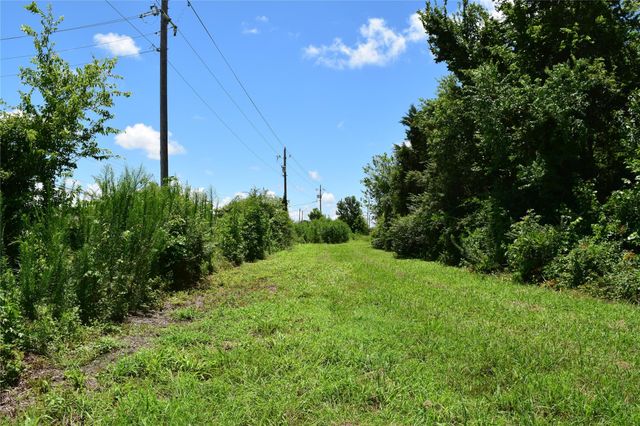 5350 N Highway 35, Pearland, TX 77511