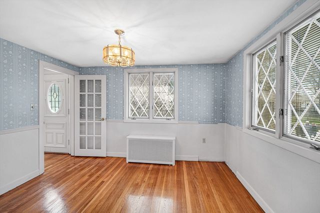 33 Pratt Street, Tewksbury, MA 01876