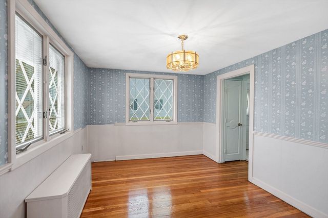 33 Pratt Street, Tewksbury, MA 01876