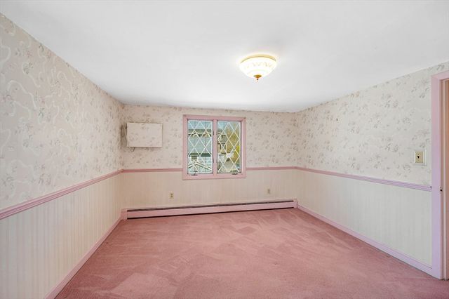 33 Pratt Street, Tewksbury, MA 01876