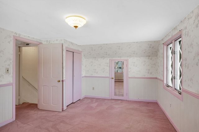 33 Pratt Street, Tewksbury, MA 01876