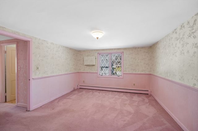 33 Pratt Street, Tewksbury, MA 01876