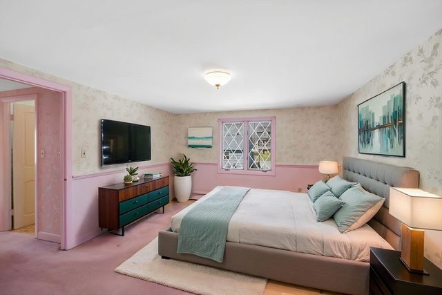 33 Pratt Street, Tewksbury, MA 01876