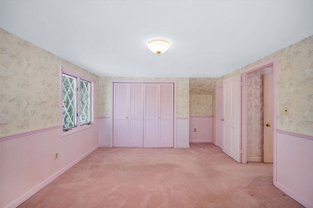 33 Pratt Street, Tewksbury, MA 01876