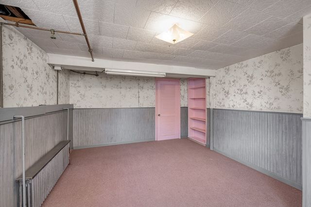 33 Pratt Street, Tewksbury, MA 01876