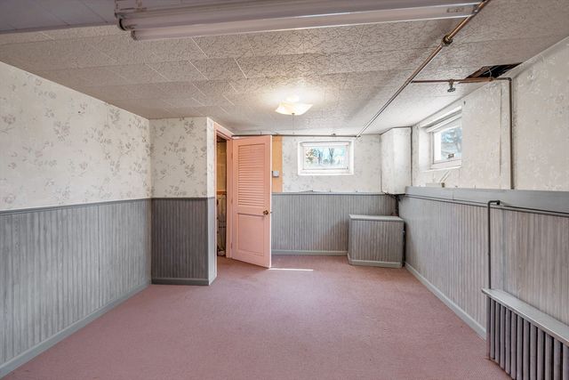 33 Pratt Street, Tewksbury, MA 01876