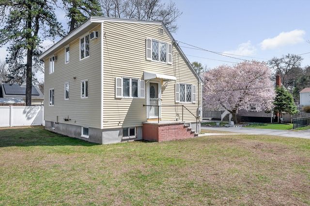 33 Pratt Street, Tewksbury, MA 01876