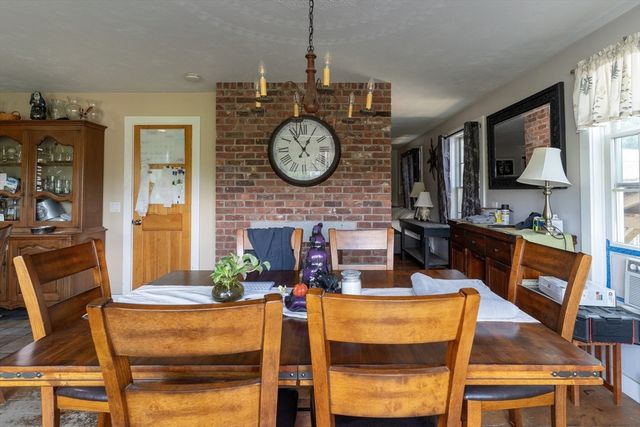 157 School St, North Brookfield, MA 01535