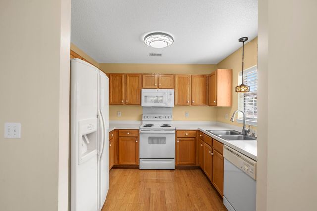 219 Burton Avenue, Summerville, SC 29485