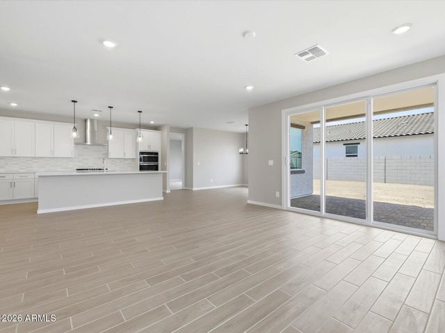 10807 W JONES Avenue, Tolleson, AZ 85353