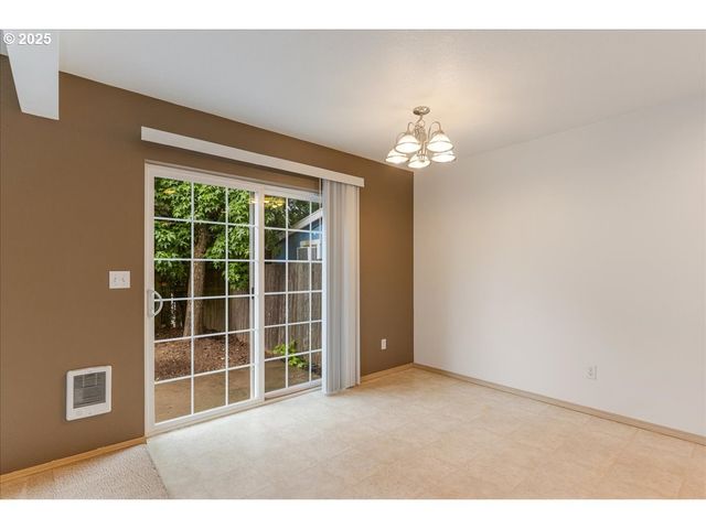 1094 S PENNINGTON Dr, Newberg, OR 97132