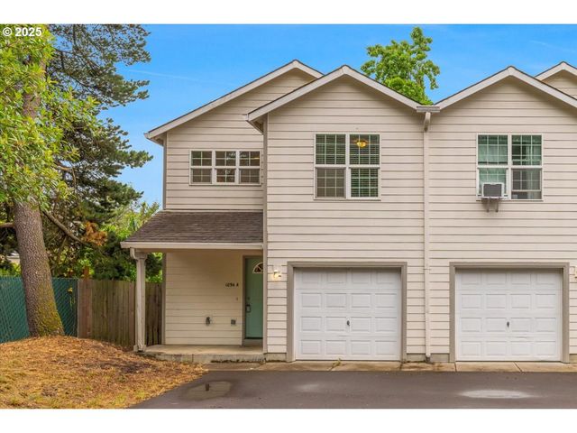 1094 S PENNINGTON Dr, Newberg, OR 97132