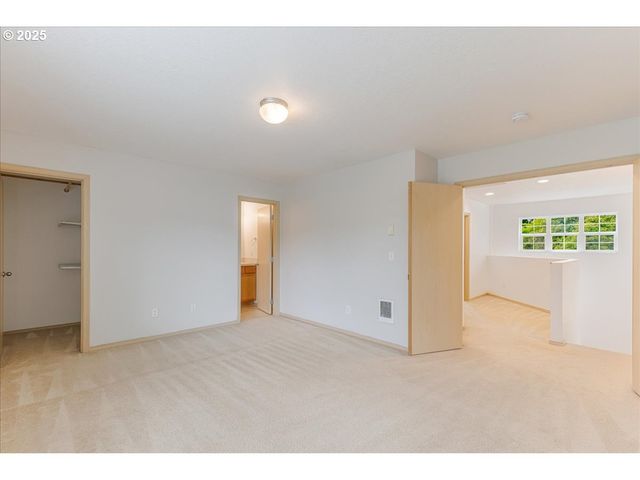 1094 S PENNINGTON Dr, Newberg, OR 97132